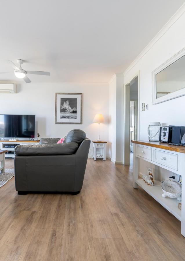 Sails Apartments Форстер Экстерьер фото